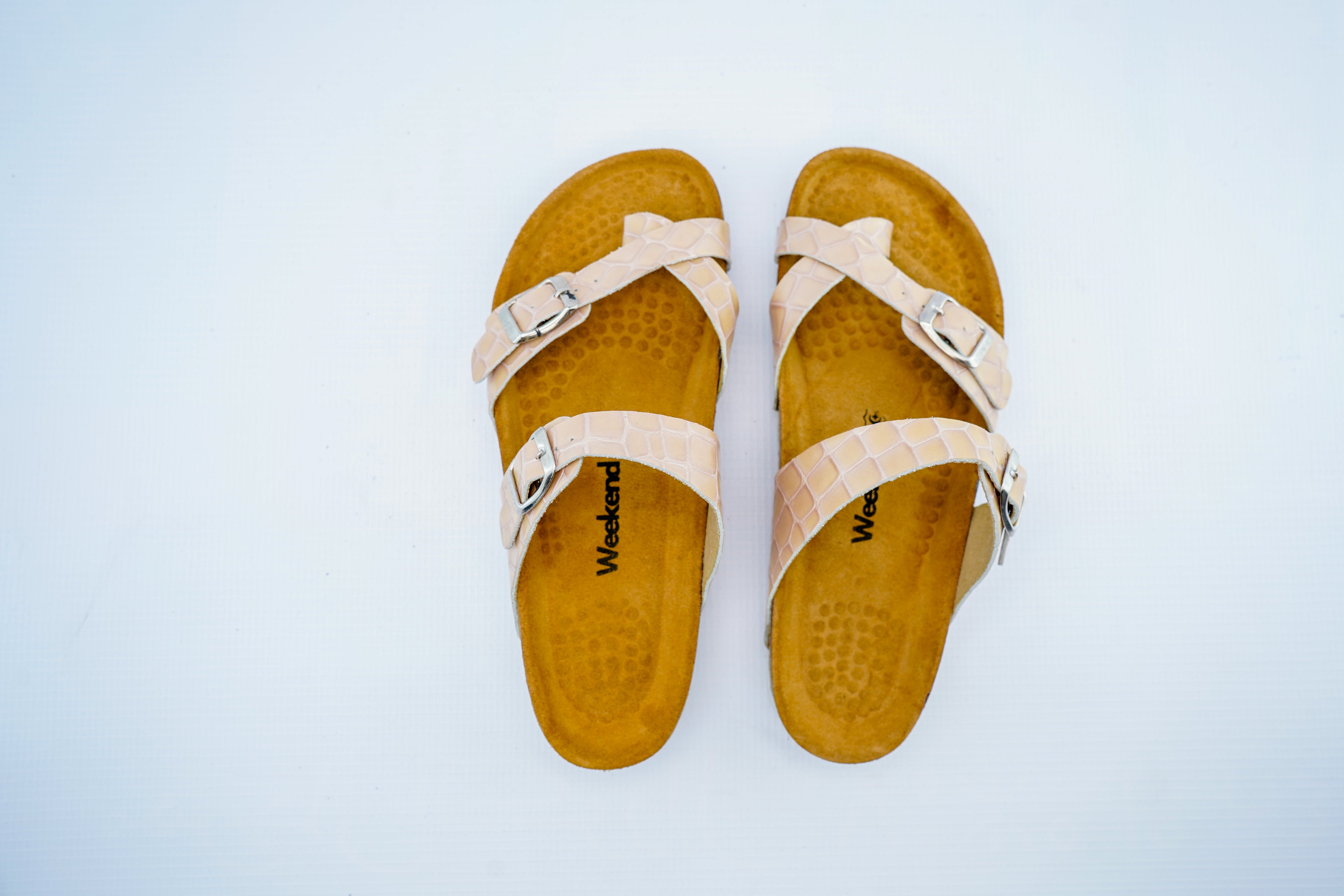 Women’s Beige Crocodile Pattern Orthopedic Cross Strap Sandals | Double Buckle Slippers